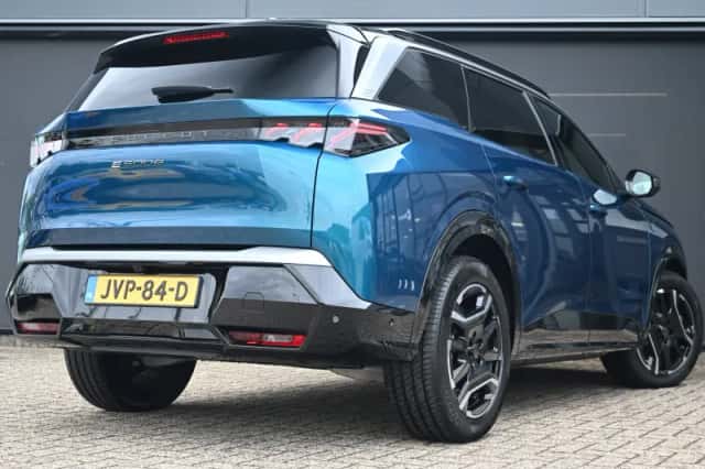 Peugeot E-5008 (2026) thumbnail 2