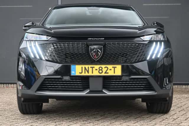 Peugeot 3008 (2025) thumbnail 4
