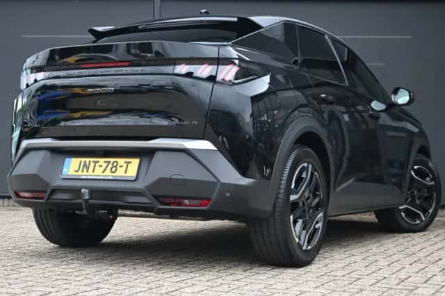 Peugeot 3008 (2025) thumbnail 2