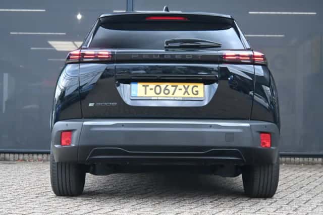 Peugeot e-2008 (2023) thumbnail 6