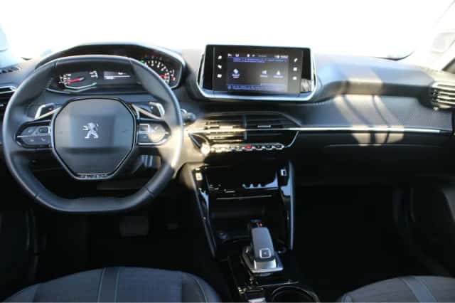 Peugeot 2008 (2021) thumbnail 12