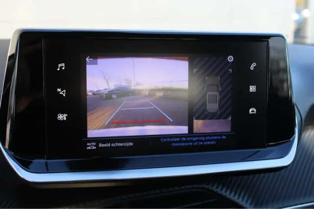 Peugeot 2008 (2021) thumbnail 20