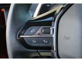 Peugeot 2008 (2021) thumbnail 24