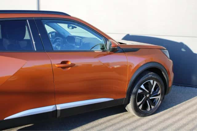 Peugeot 2008 (2021) thumbnail 9