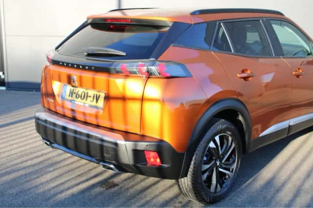 Peugeot 2008 (2021) thumbnail 10