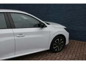 Peugeot 208 (2025) thumbnail 8