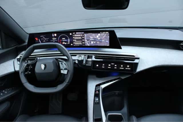 Peugeot 5008 (2024) thumbnail 16