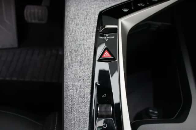 Peugeot 5008 (2024) thumbnail 36
