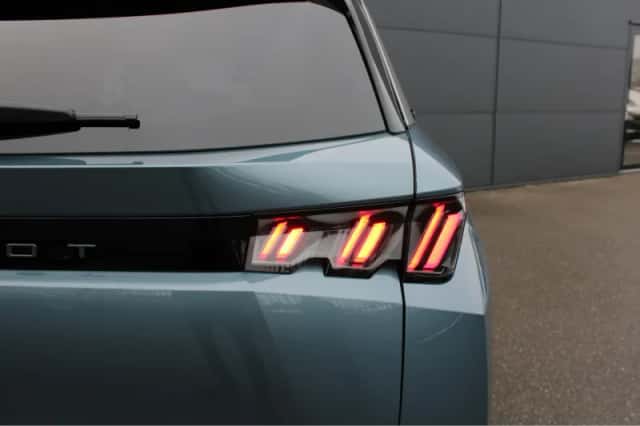 Peugeot 5008 (2024) thumbnail 38