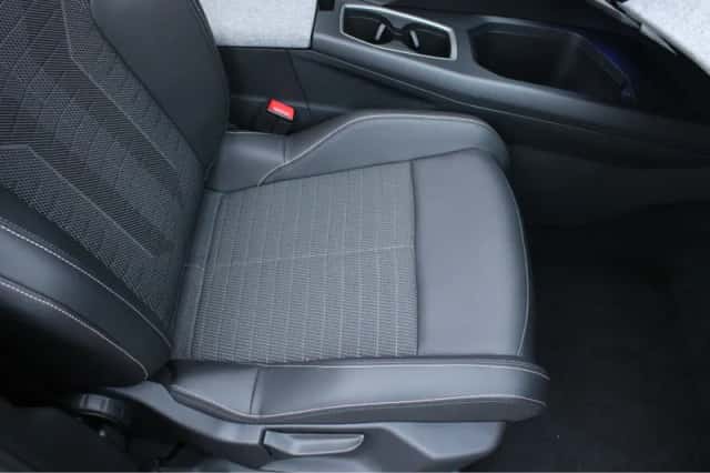 Peugeot 5008 (2024) thumbnail 5