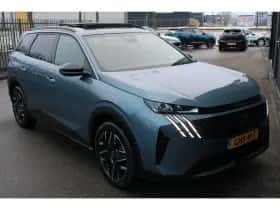 Peugeot 5008 (2024) thumbnail 8