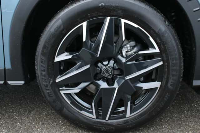 Peugeot 5008 (2024) thumbnail 9