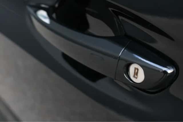 Peugeot 208 (2021) thumbnail 18