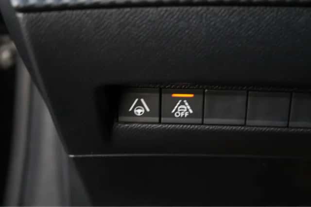 Peugeot 208 (2021) thumbnail 22
