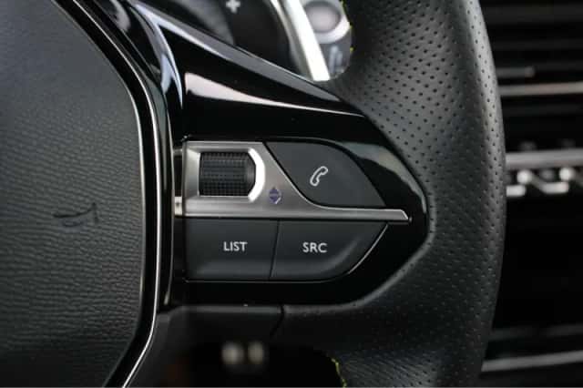 Peugeot 208 (2021) thumbnail 32