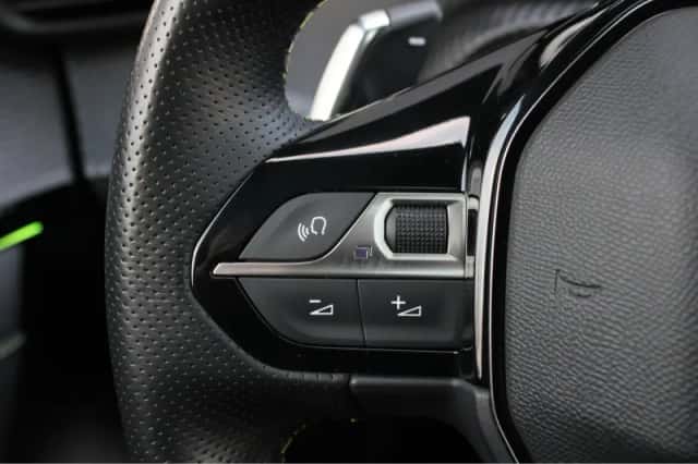 Peugeot 208 (2021) thumbnail 33