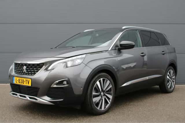Peugeot 5008 (2021) thumbnail 1