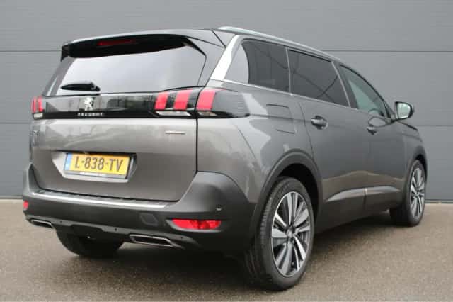 Peugeot 5008 (2021) thumbnail 2