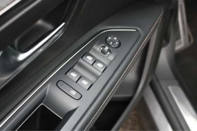 Peugeot 5008 (2021) thumbnail 19