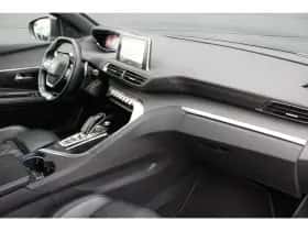 Peugeot 5008 (2021) thumbnail 3