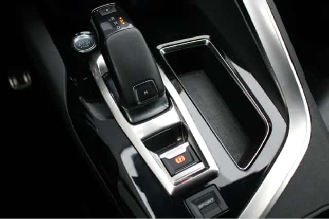 Peugeot 5008 (2021) thumbnail 23