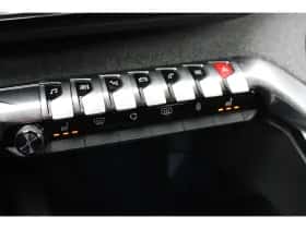 Peugeot 5008 (2021) thumbnail 24