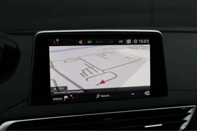 Peugeot 5008 (2021) thumbnail 25
