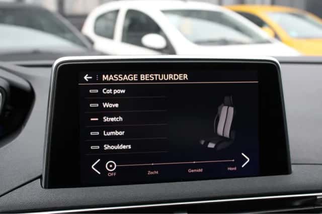 Peugeot 5008 (2021) thumbnail 32
