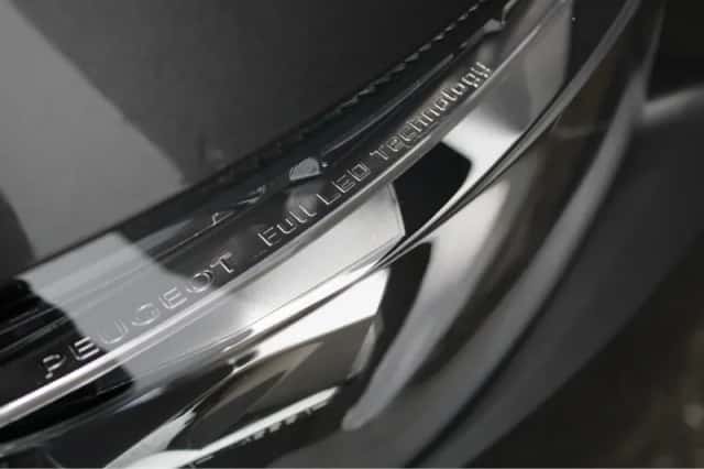 Peugeot 5008 (2021) thumbnail 10