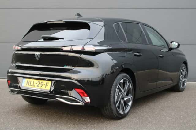 Peugeot 308 (2025) thumbnail 2