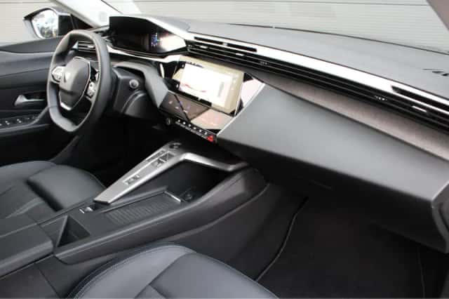 Peugeot 308 (2025) thumbnail 3