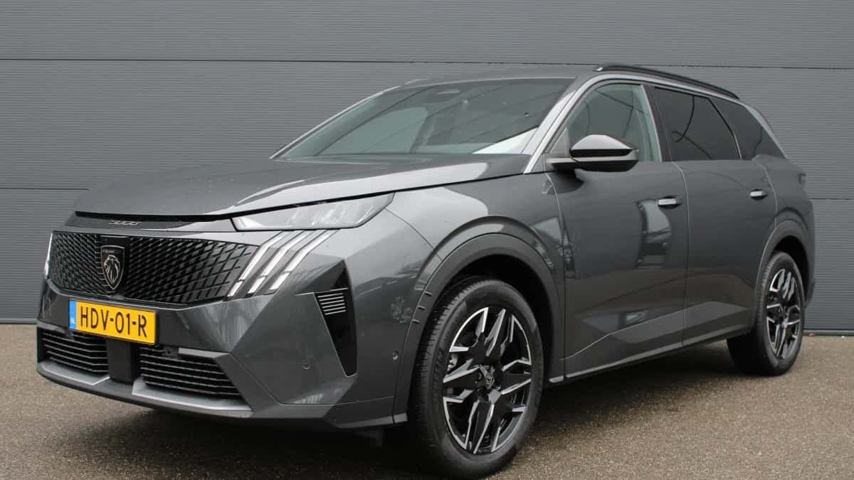Peugeot 5008 (2025) — foto 1