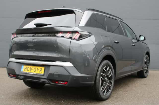 Peugeot 5008 (2025) thumbnail 2