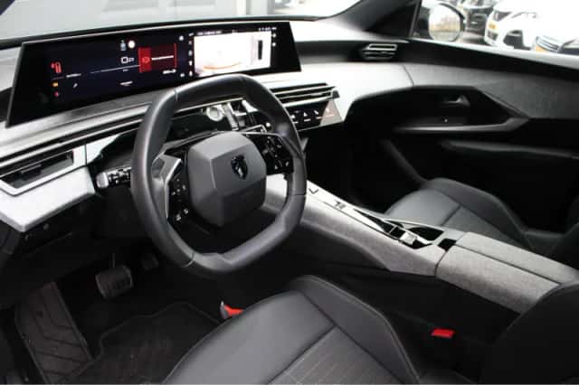 Peugeot 5008 (2025) thumbnail 16
