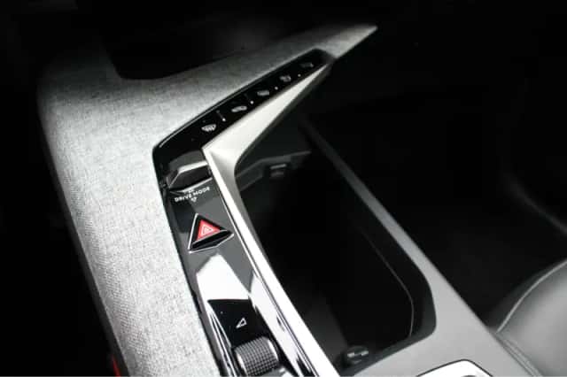 Peugeot 5008 (2025) thumbnail 17