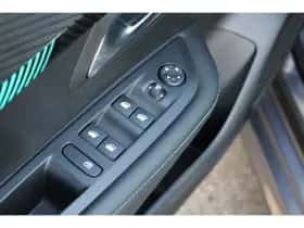 Peugeot 208 (2021) thumbnail 11