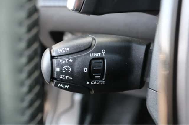 Peugeot 208 (2021) thumbnail 14