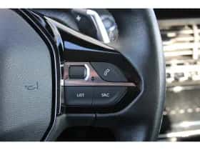 Peugeot 208 (2021) thumbnail 23