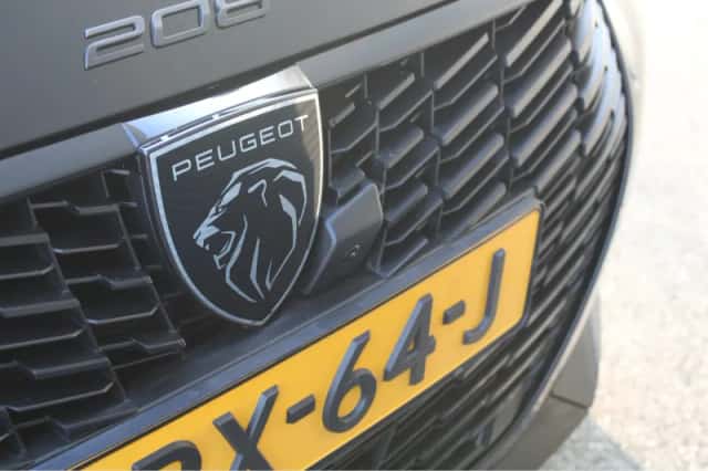 Peugeot 208 (2024) thumbnail 8