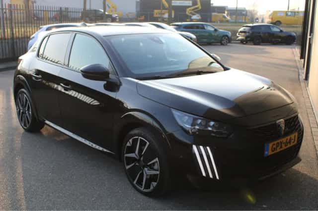Peugeot 208 (2024) thumbnail 9