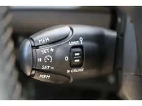 Peugeot 2008 (2020) thumbnail 22