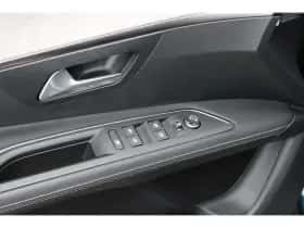 Peugeot 3008 (2022) thumbnail 25