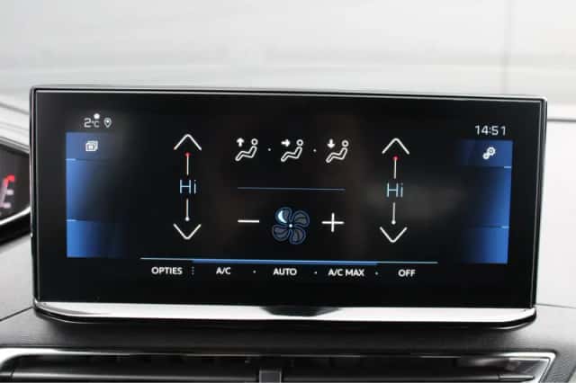 Peugeot 3008 (2022) thumbnail 33