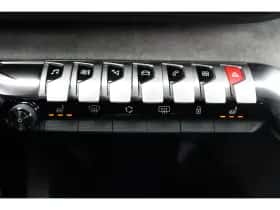 Peugeot 3008 (2022) thumbnail 36