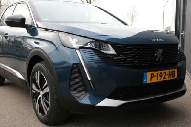 Peugeot 3008 (2022) thumbnail 7