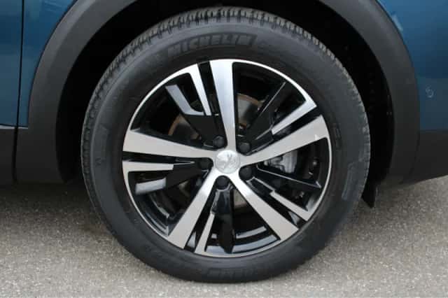 Peugeot 3008 (2022) thumbnail 9