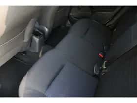 Peugeot 208 (2012) thumbnail 15
