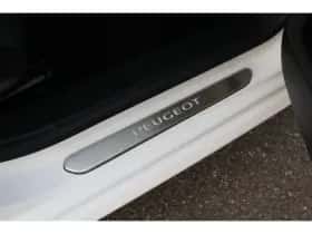 Peugeot 208 (2012) thumbnail 6