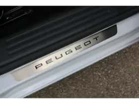 Peugeot e-2008 (2024) thumbnail 11