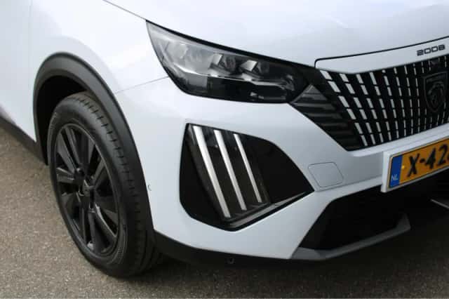 Peugeot e-2008 (2024) thumbnail 19